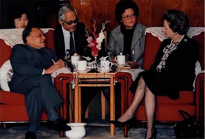 人威胁拒还香港：中国人打仗是不怕死的AG真人国际网站1982年撒切尔夫(图9)